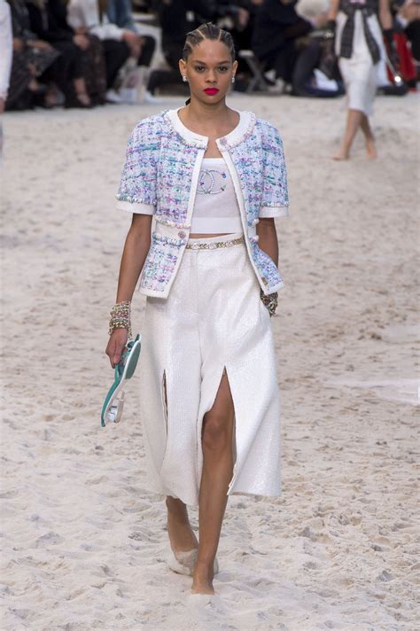 chanel shows 2019|chanel spring runway.